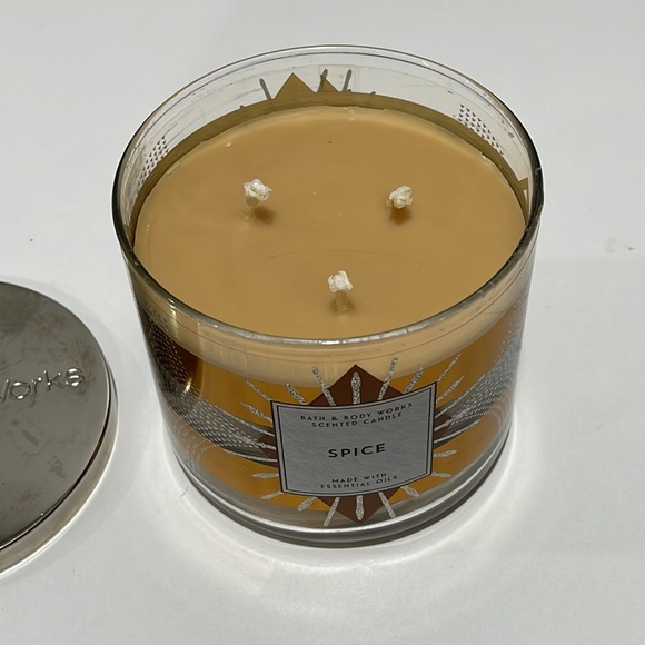 Bath & Body Works candle Spice Cinnamon nutmeg 3-wick 14.5 Oz - Picture 3 of 9